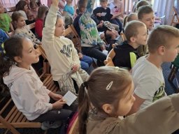 Rok szkolny 2023-2024 - 158 - Najmêodsi odwiedzili Szkoê⌐ MuzycznÑ